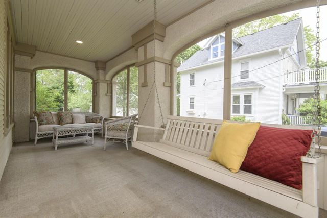 210 Park AVENUE, Mukwonago, WI 53149