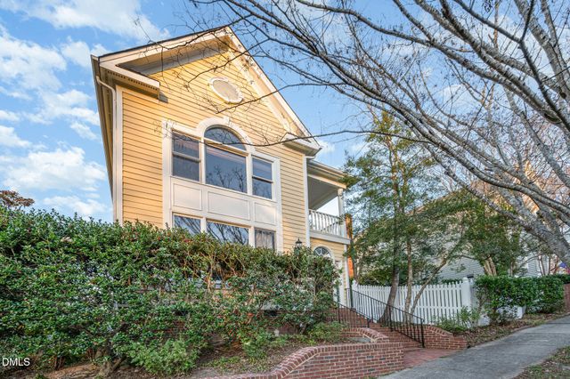 102 Winston Ridge Drive, Chapel Hill, NC 27516