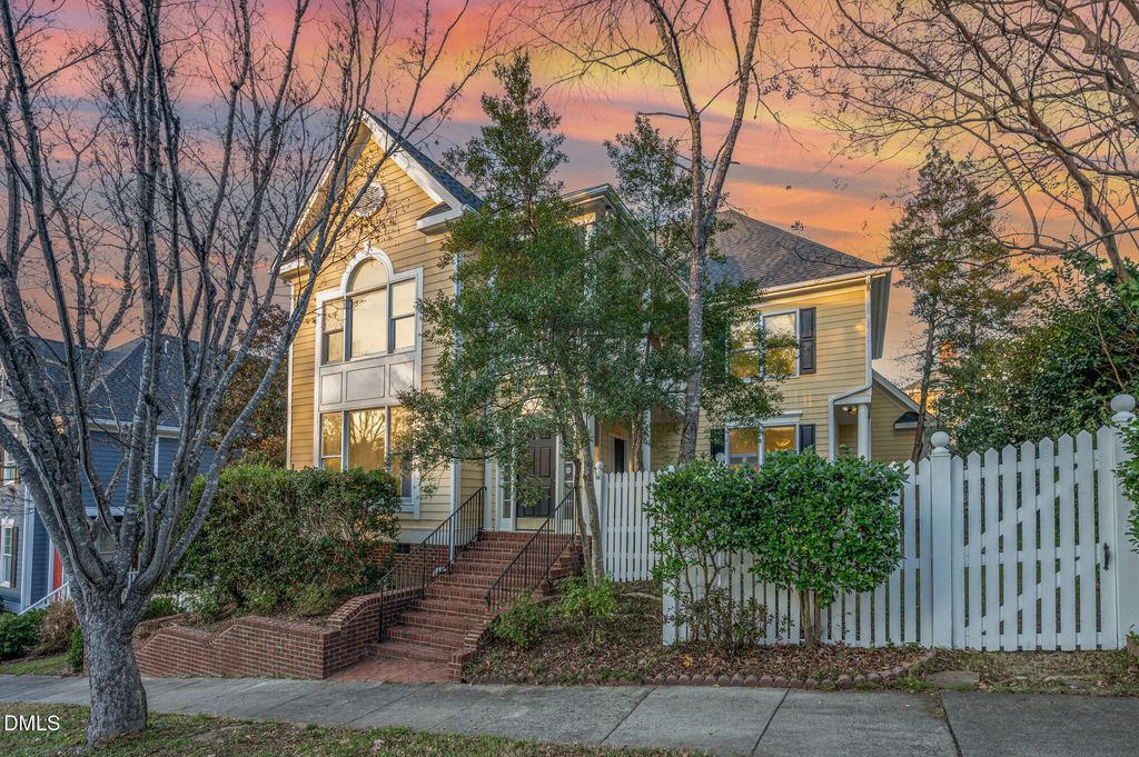 102 Winston Ridge Drive, Chapel Hill, NC 27516