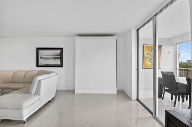 5500 NW 2nd Avenue 718, Boca Raton, FL 33487