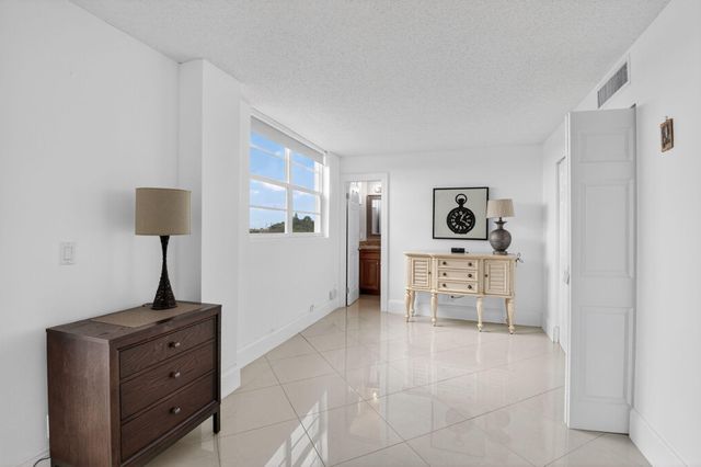 5500 NW 2nd Avenue 718, Boca Raton, FL 33487