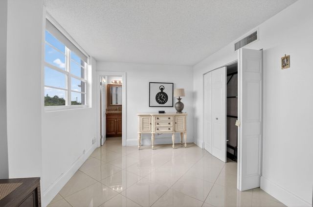 5500 NW 2nd Avenue 718, Boca Raton, FL 33487