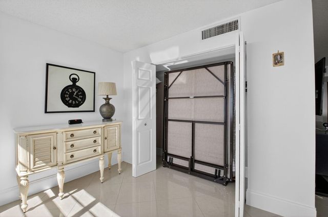 5500 NW 2nd Avenue 718, Boca Raton, FL 33487