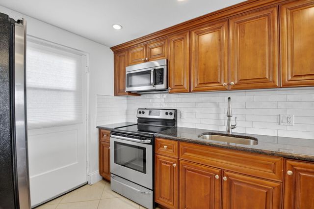 5500 NW 2nd Avenue 718, Boca Raton, FL 33487
