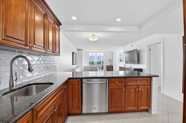 5500 NW 2nd Avenue 718, Boca Raton, FL 33487