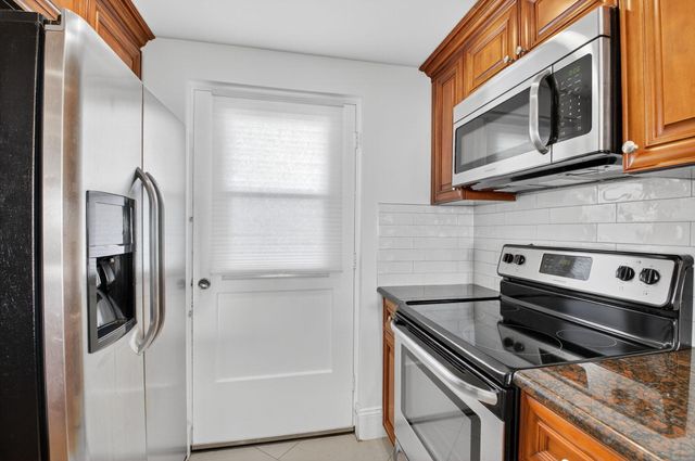5500 NW 2nd Avenue 718, Boca Raton, FL 33487