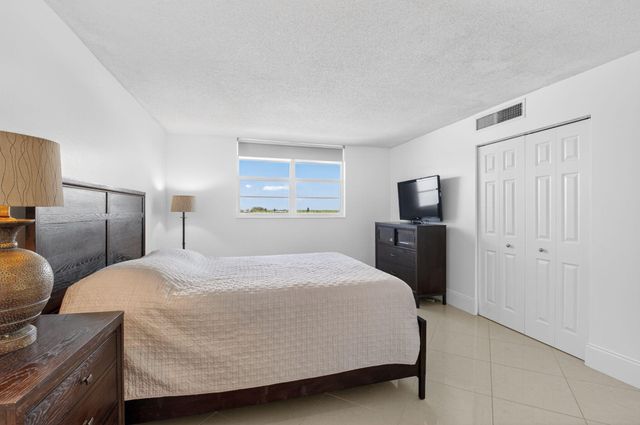 5500 NW 2nd Avenue 718, Boca Raton, FL 33487