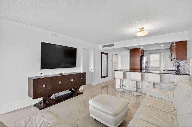 5500 NW 2nd Avenue 718, Boca Raton, FL 33487