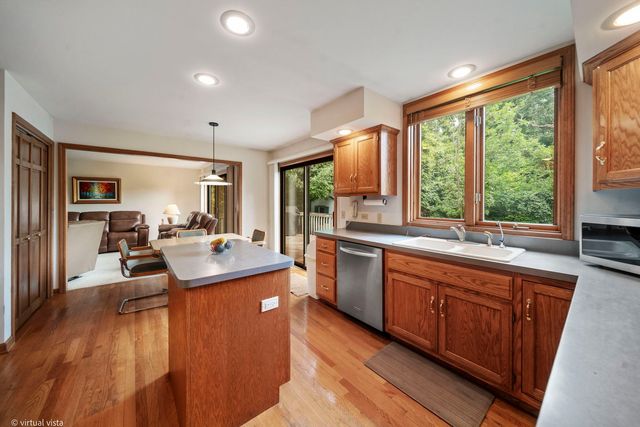 759 Feather Sound Drive, Bolingbrook, IL 60440