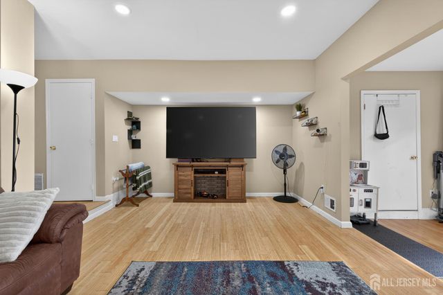 404 McDowell Drive, East Brunswick, NJ 08816