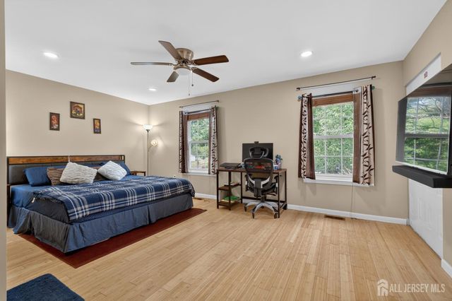 404 McDowell Drive, East Brunswick, NJ 08816
