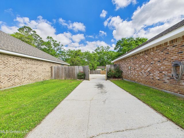 15920 Hardwood Place, Biloxi, MS 39532