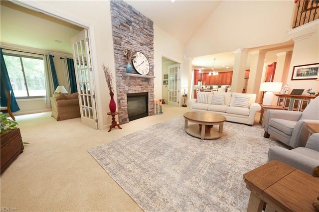 917 Redleafe CIR, Chesapeake, VA 23320