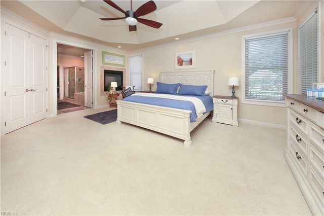 917 Redleafe CIR, Chesapeake, VA 23320