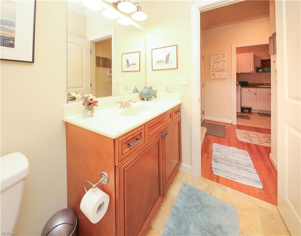 917 Redleafe CIR, Chesapeake, VA 23320