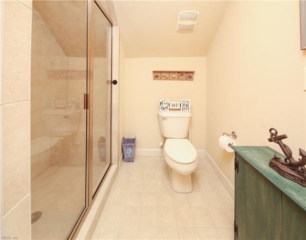 917 Redleafe CIR, Chesapeake, VA 23320