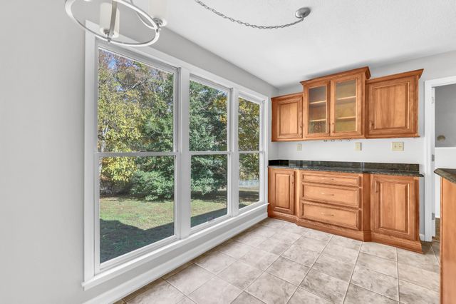 331 Dunbrook Dr, Clarksville, TN 37043