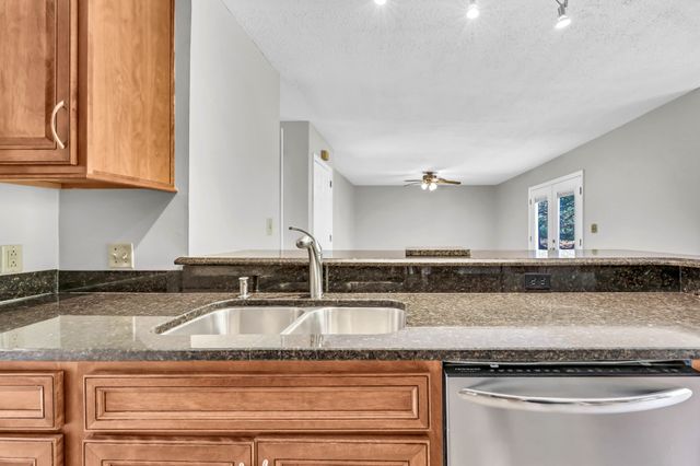 331 Dunbrook Dr, Clarksville, TN 37043