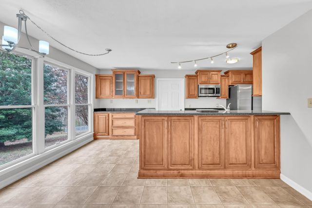 331 Dunbrook Dr, Clarksville, TN 37043