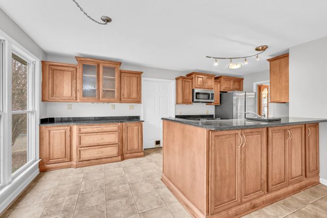 331 Dunbrook Dr, Clarksville, TN 37043