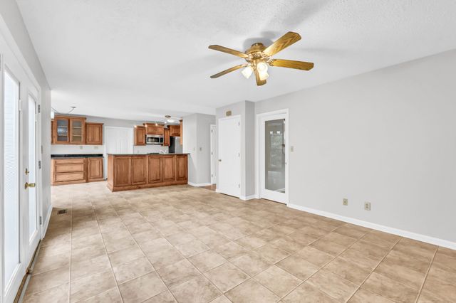 331 Dunbrook Dr, Clarksville, TN 37043