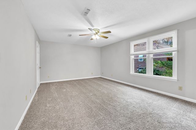 331 Dunbrook Dr, Clarksville, TN 37043