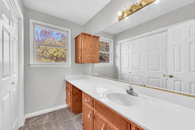 331 Dunbrook Dr, Clarksville, TN 37043