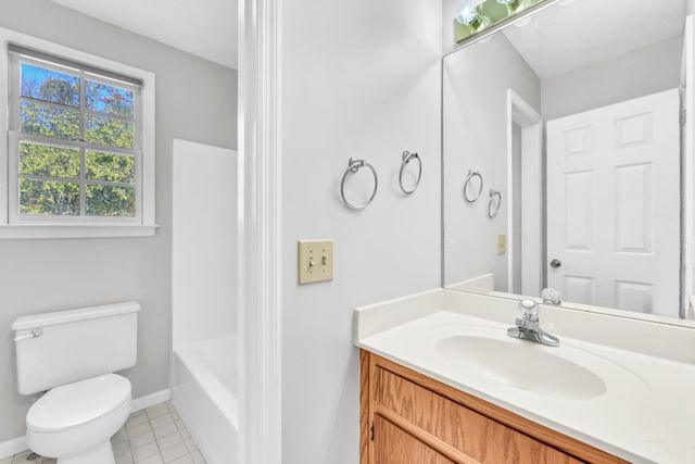 331 Dunbrook Dr, Clarksville, TN 37043