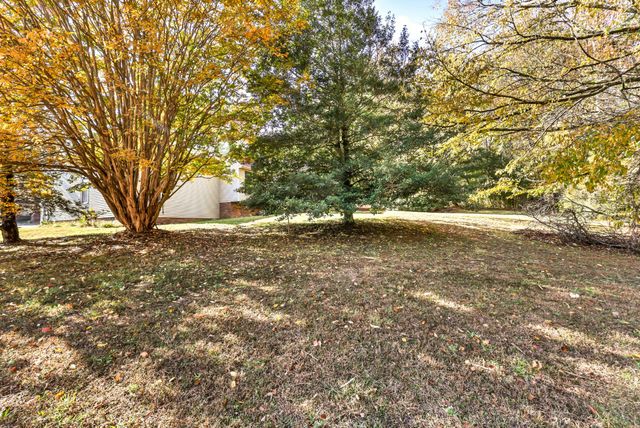 331 Dunbrook Dr, Clarksville, TN 37043