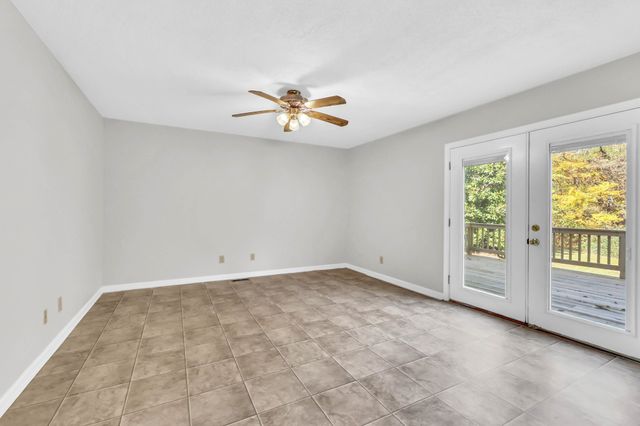 331 Dunbrook Dr, Clarksville, TN 37043