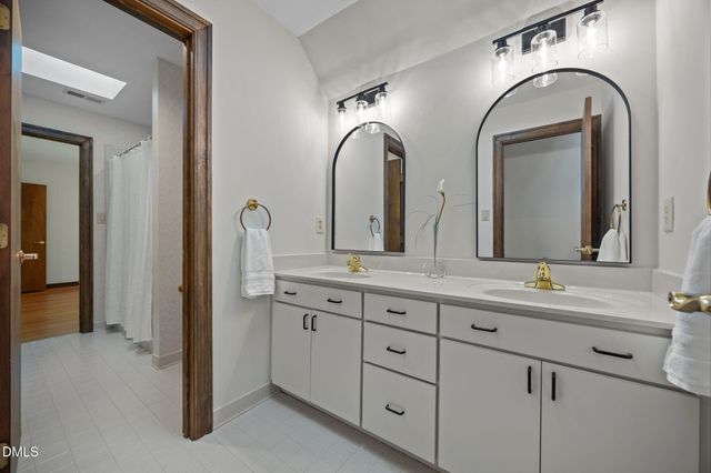 12117 Cliffside Circle, Raleigh, NC 27609