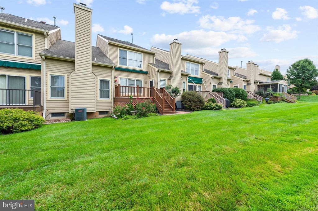 187 PINECREST LN #, Lansdale, PA 19446 — photo 4