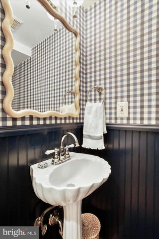 1170 HIGHRIDGE RD, Front Royal, VA 22630