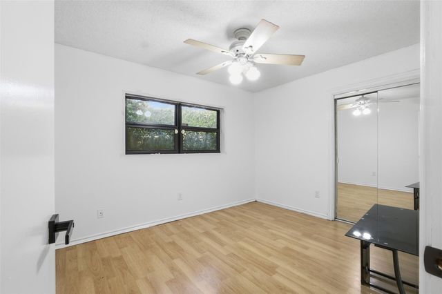 2702 NW 98th Way, Coral Springs, FL 33065