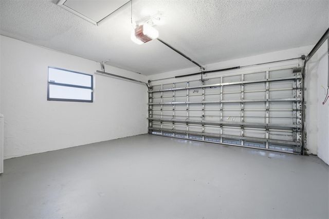 2702 NW 98th Way, Coral Springs, FL 33065