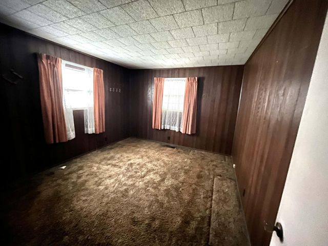 370 Chestnut Street, Benham, KY 40807