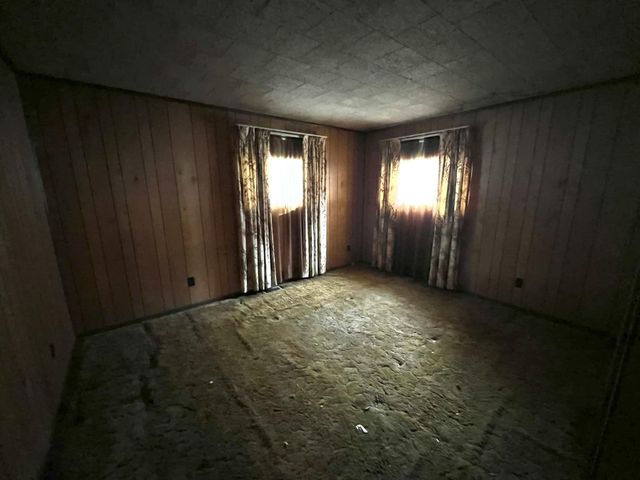 370 Chestnut Street, Benham, KY 40807