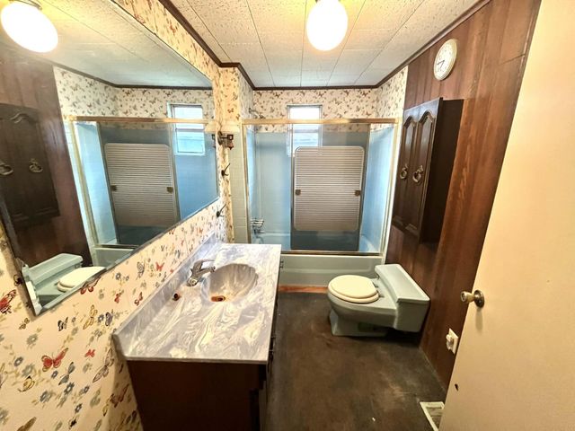 370 Chestnut Street, Benham, KY 40807