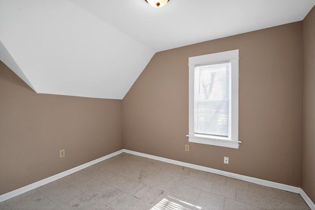 5256 N 36th STREET, Milwaukee, WI 53209