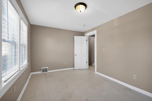 5256 N 36th STREET, Milwaukee, WI 53209