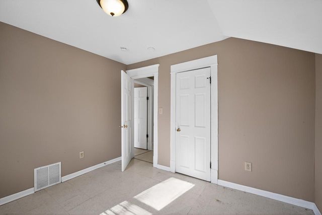 5256 N 36th STREET, Milwaukee, WI 53209