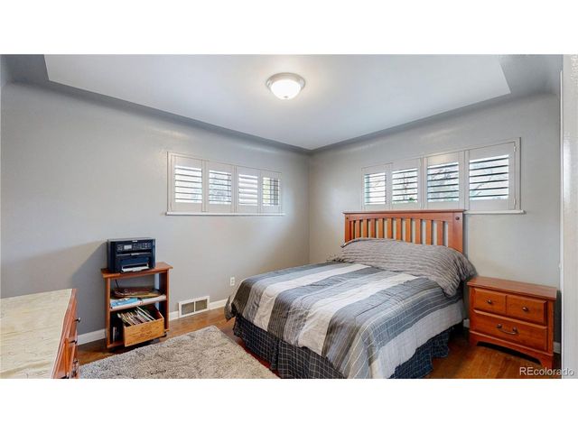 2430 Lee St, Lakewood, CO 80215