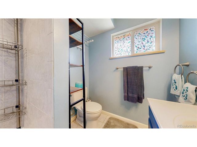 2430 Lee St, Lakewood, CO 80215