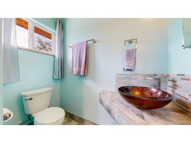 2430 Lee St, Lakewood, CO 80215