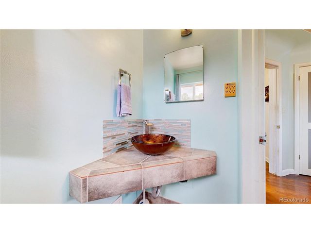 2430 Lee St, Lakewood, CO 80215