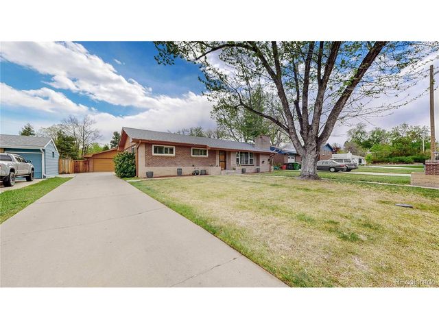 2430 Lee St, Lakewood, CO 80215