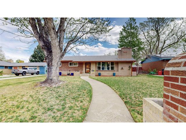 2430 Lee St, Lakewood, CO 80215