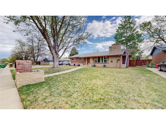 2430 Lee St, Lakewood, CO 80215