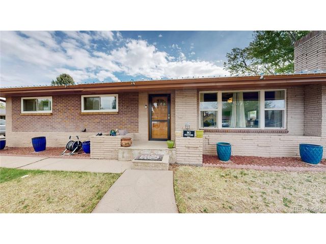 2430 Lee St, Lakewood, CO 80215