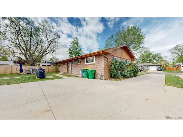 2430 Lee St, Lakewood, CO 80215